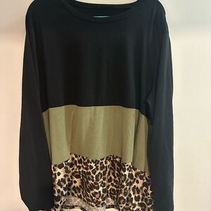 SHEIN Black and Tan Boxy Long Sleeve Sweatshirt
